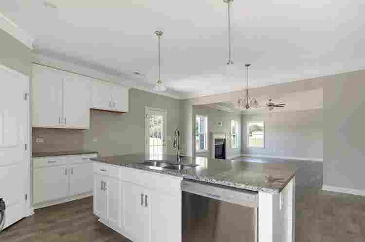 5 BR in Clayton