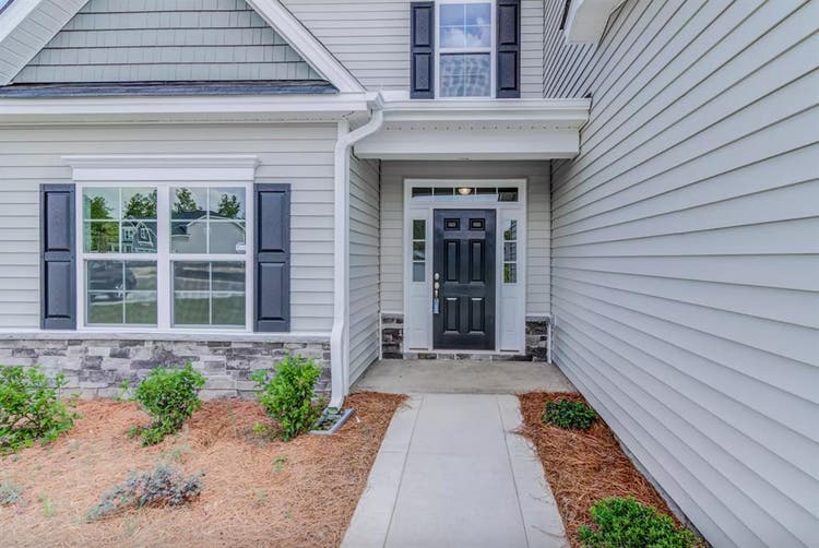 5 BR in Clayton