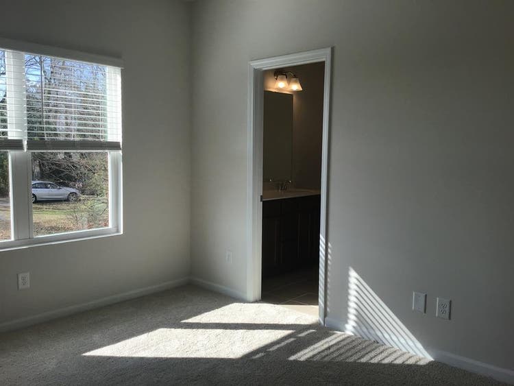 3 BR in Belmont