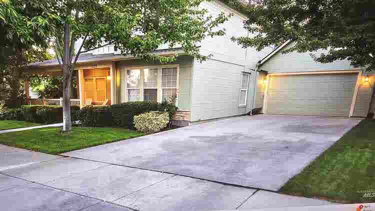 BEAUATIFUL HOME IN MERIDIAN