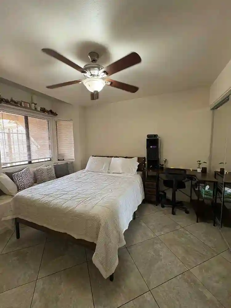 Tempe Townhouse Room for Rent :)