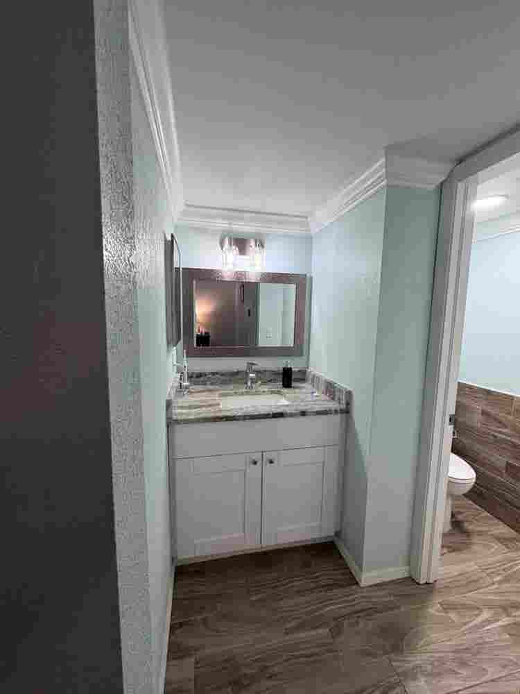 Room for Rent in 2-Bdrm Townhouse