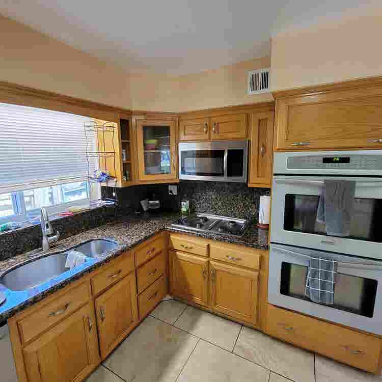 Rooms for rent in Cutler Bay home