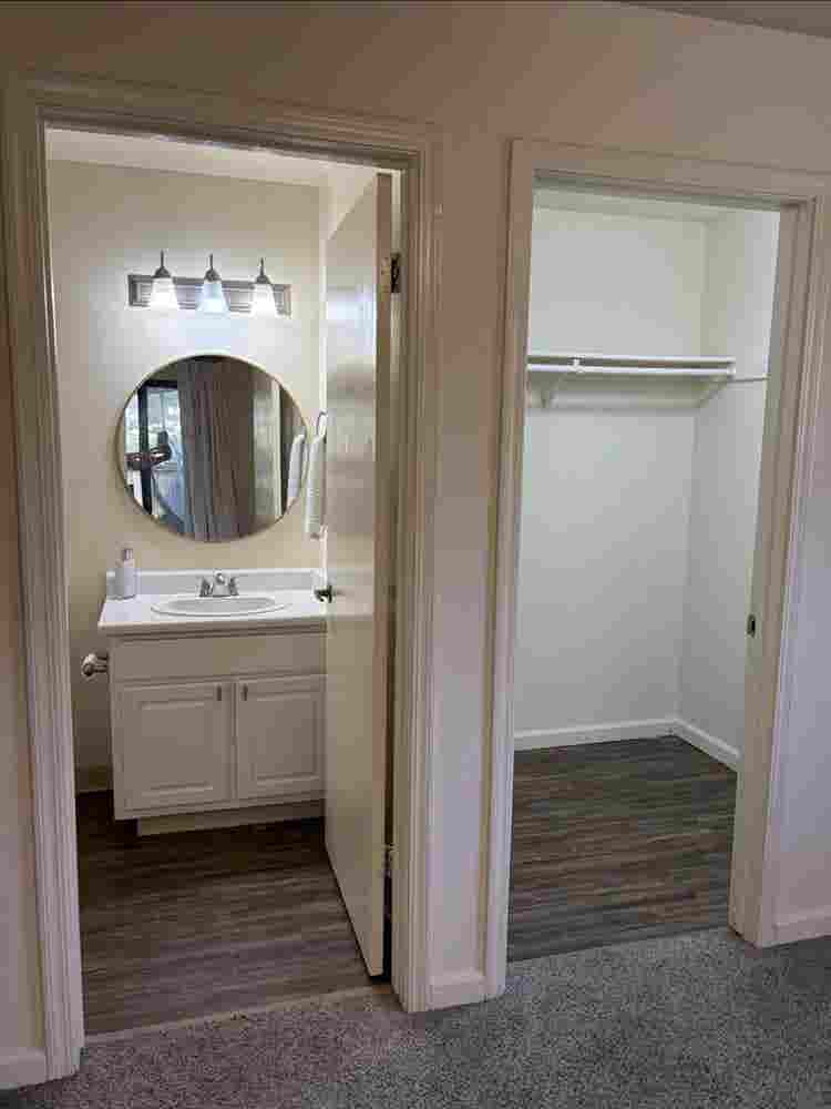 Master Bedroom w/ Private Bathroom