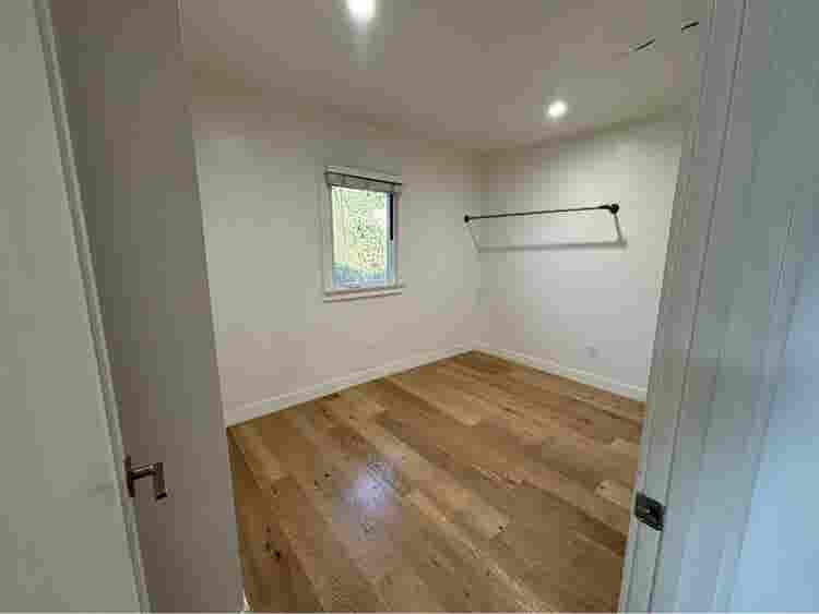 Looking for roommate!