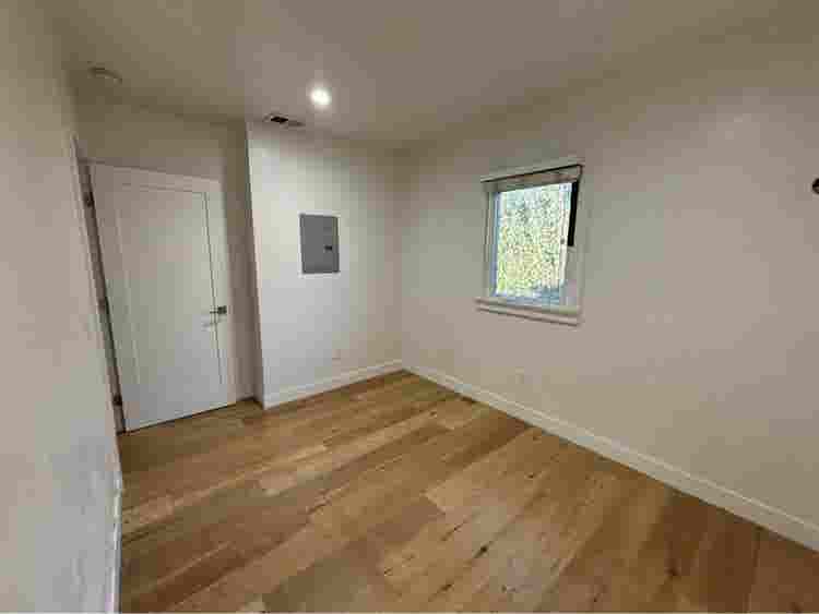 Looking for roommate!