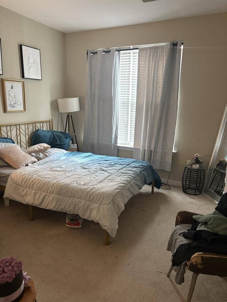 Room for rent everything included