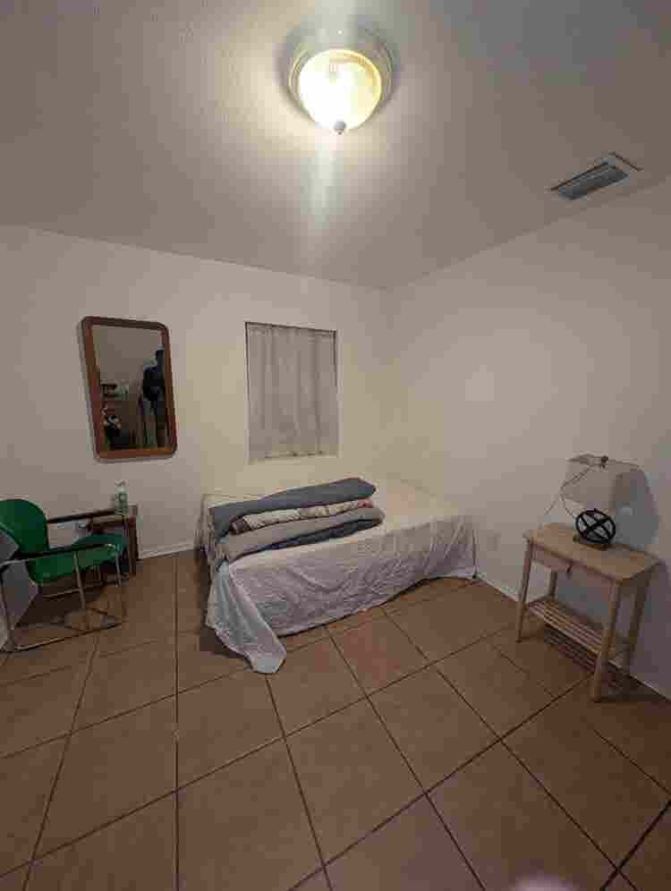Room for rent. 1 year lease.