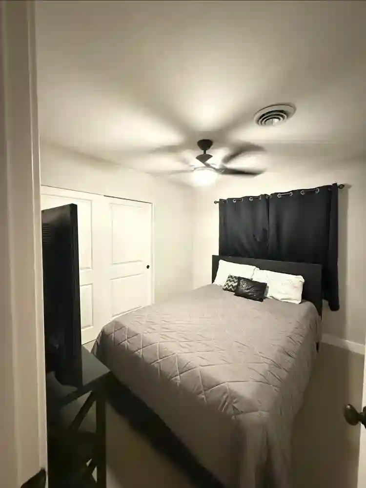 Fully Furnished Room - Florin Area