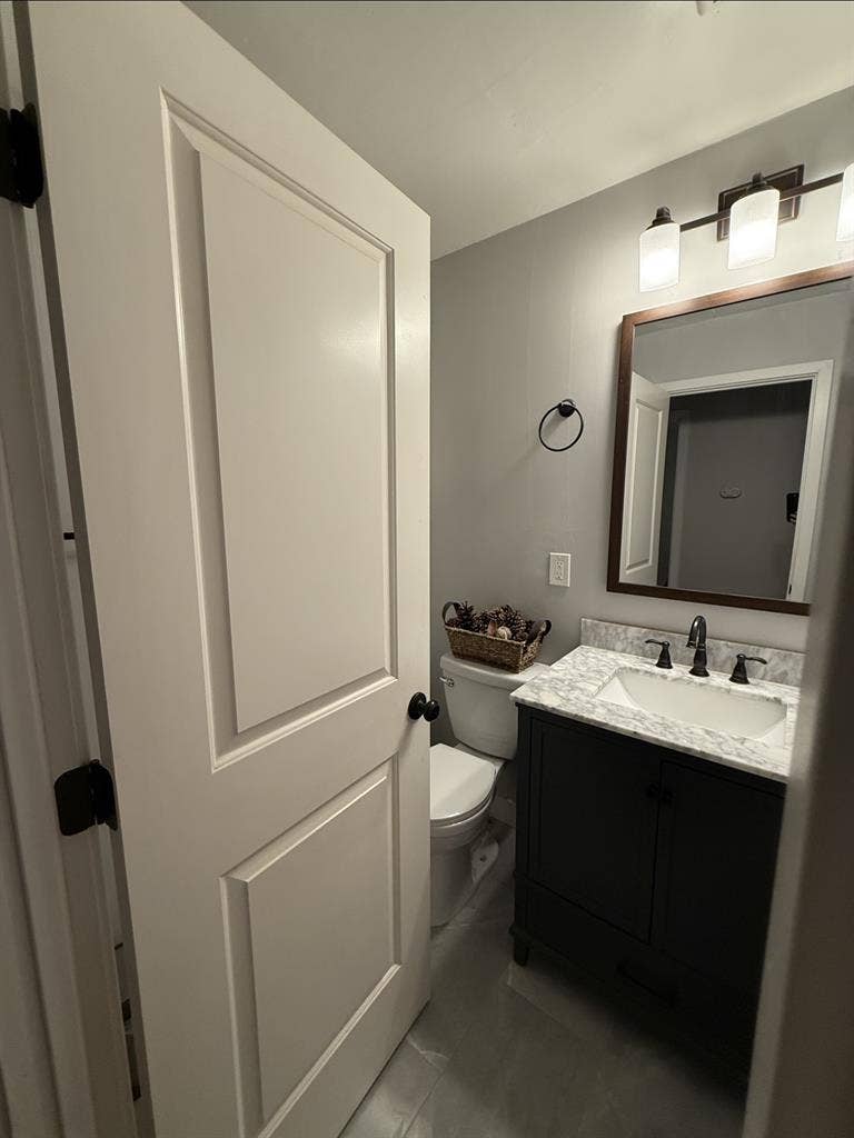 Fully Furnished Room - Florin Area