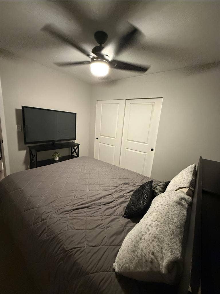 Fully Furnished Room - Florin Area