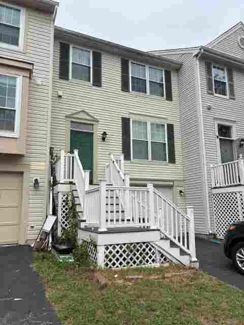 Room for Rent in Centerville VA!
