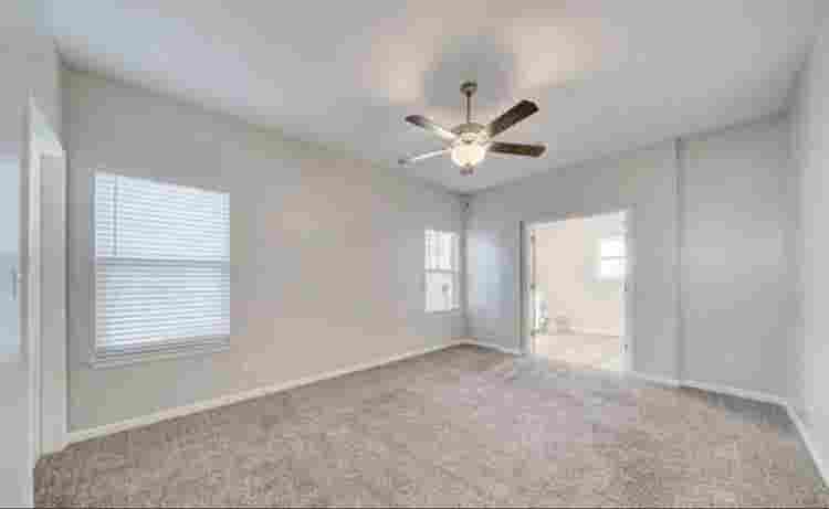 Master bedroom for rent