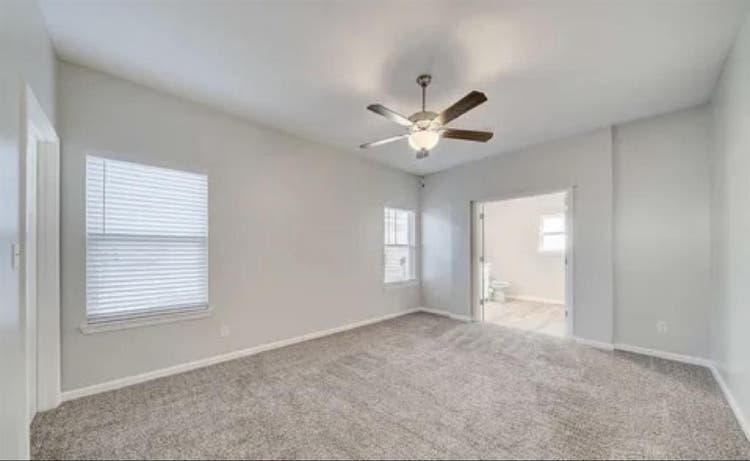 Master bedroom for rent