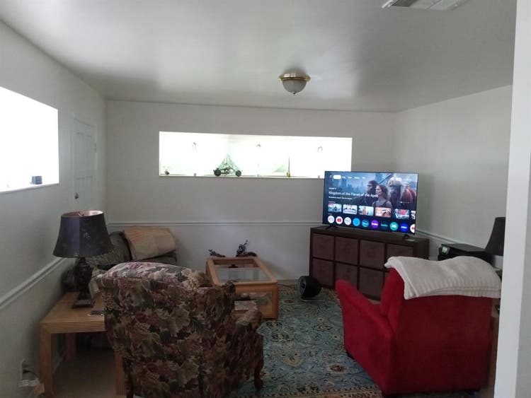 Room for rent downtown saint mary's