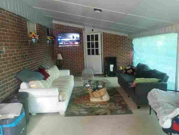 Room for rent downtown saint mary's
