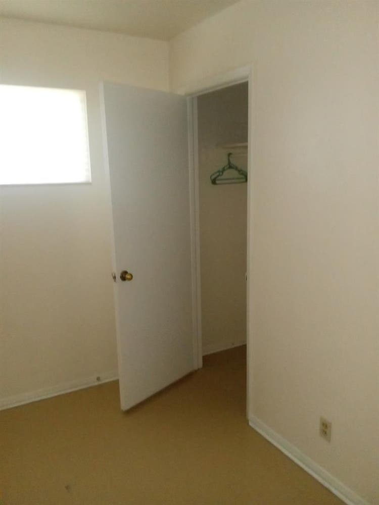 Room for rent downtown saint mary's