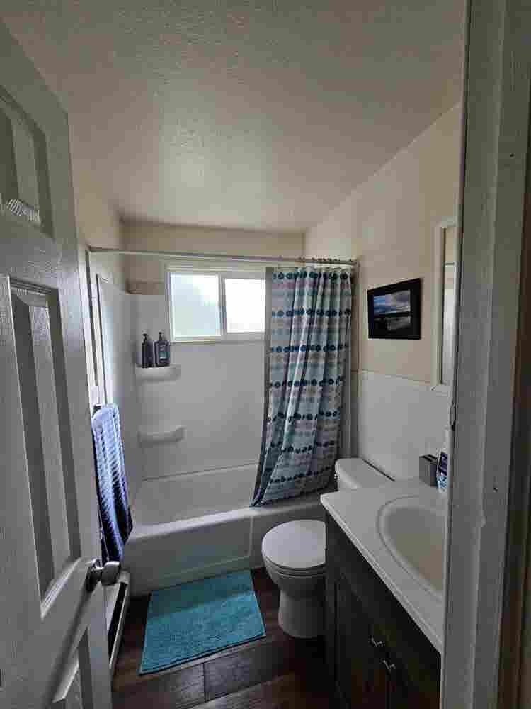 Ground level apartment, medium room