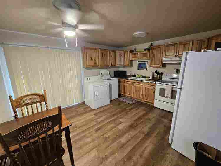 Ground level apartment, medium room