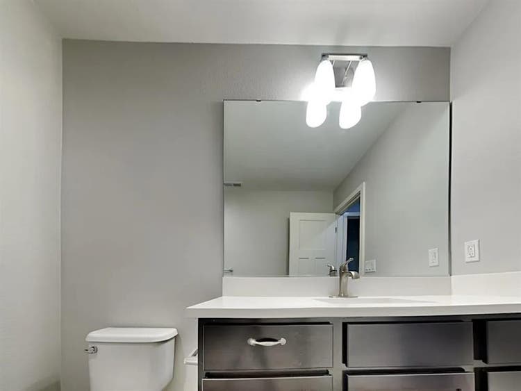 Spacious Private Room for Rent