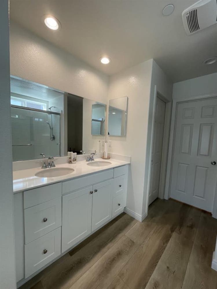 Master bedroom with own bathroom