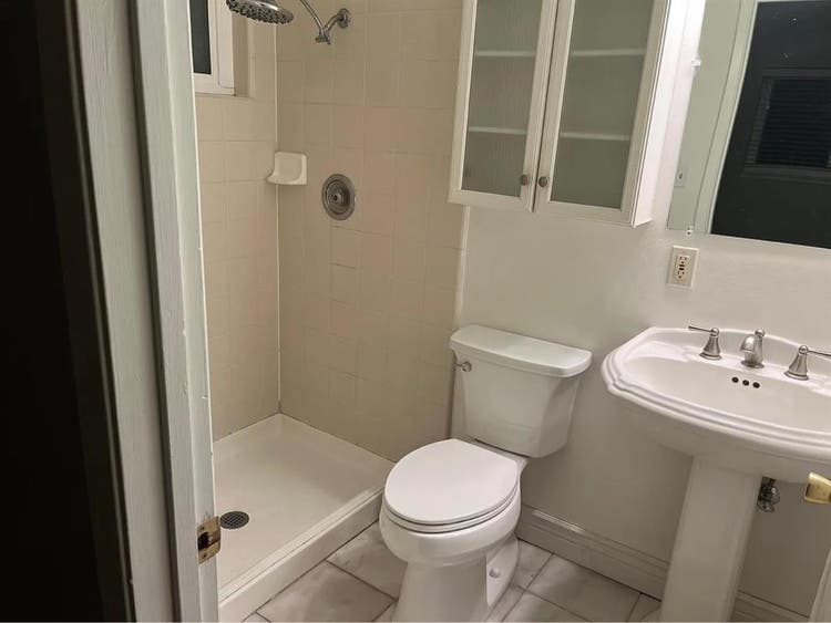 Beautifully updated S/F home