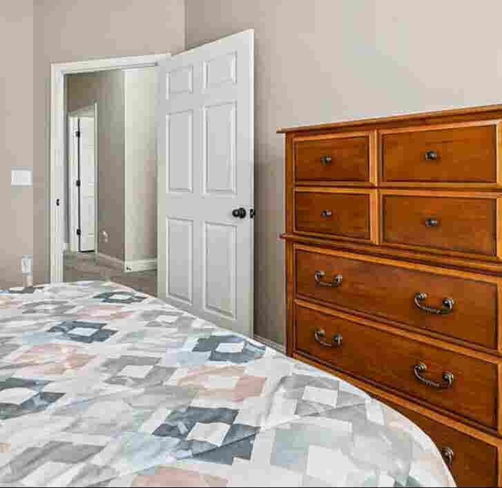 Room for rent in my home