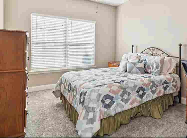 Room for rent in my home