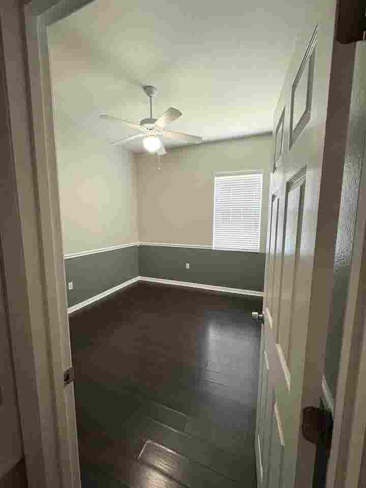 Room for rent in my home