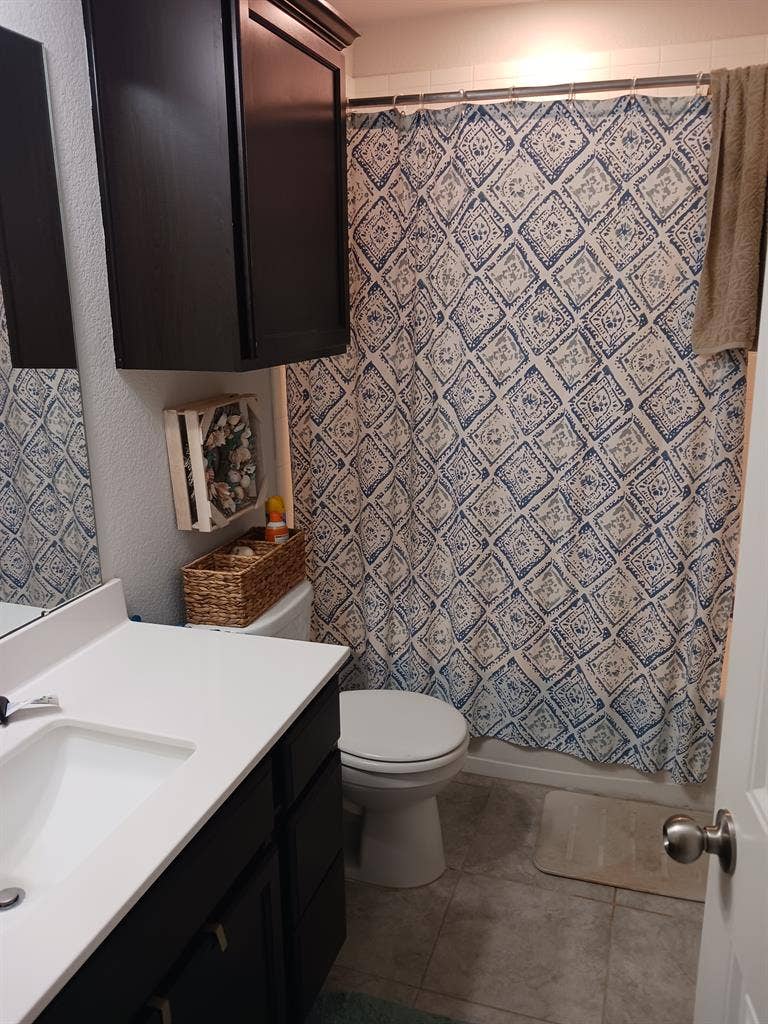 Room available in luxurious home