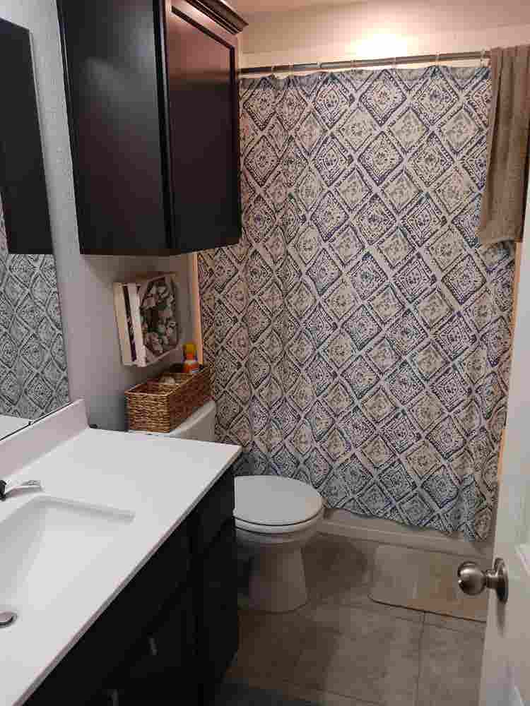 Room available in luxurious home