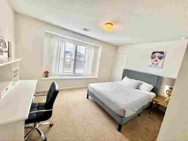 Seeking responsible female tenant