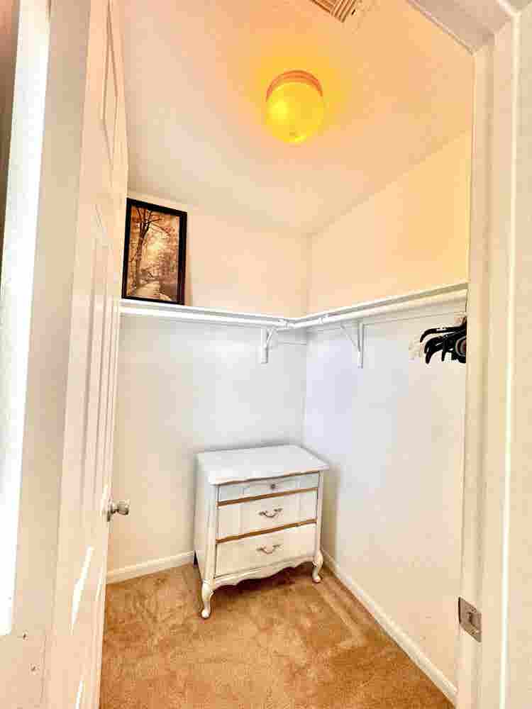 Seeking responsible female tenant