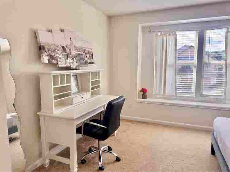 Seeking responsible female tenant