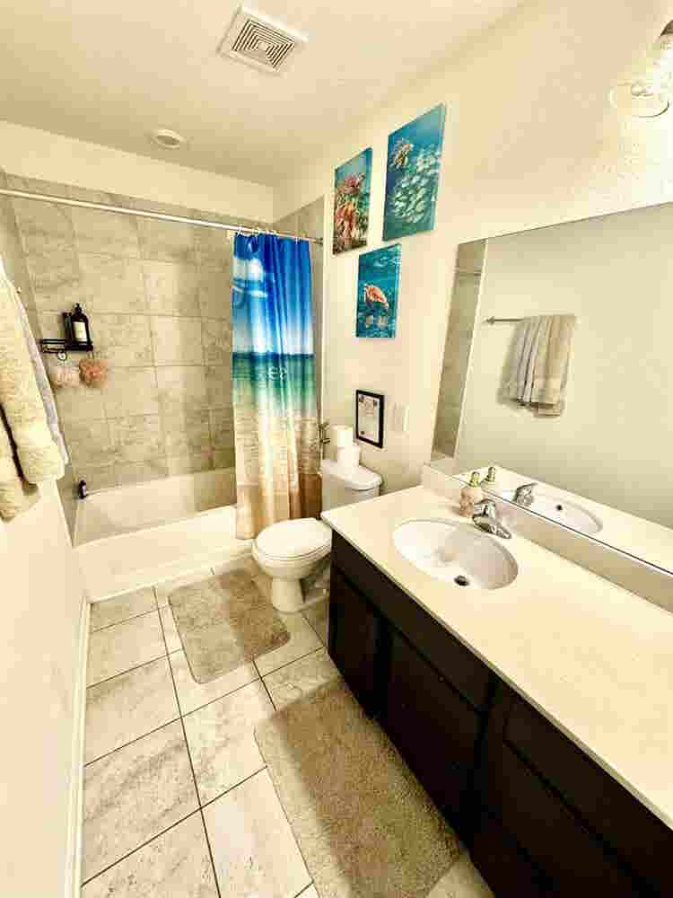 Seeking responsible female tenant