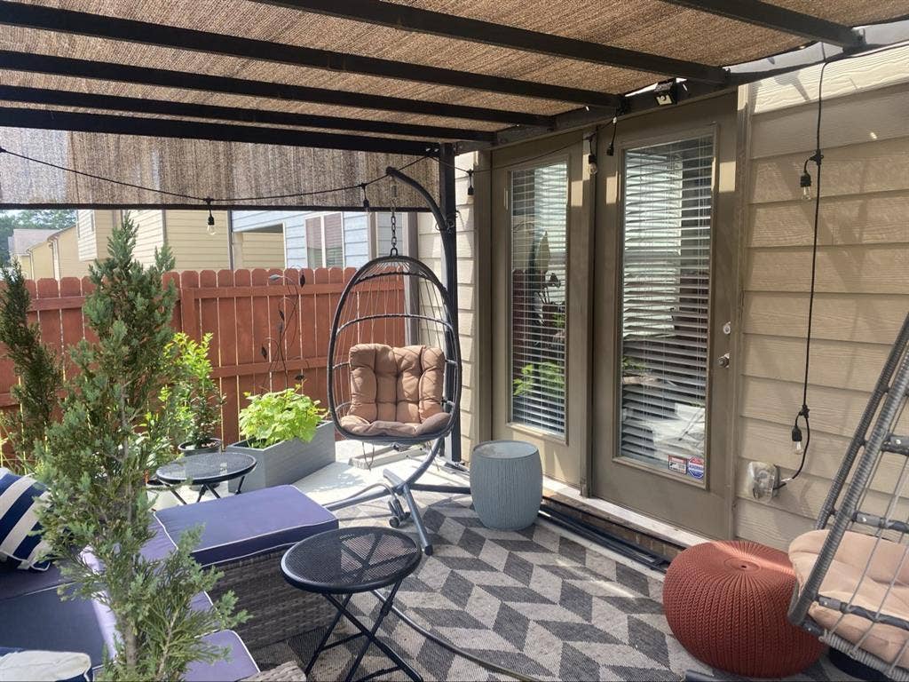 Need a cool, low key, clean roomie.