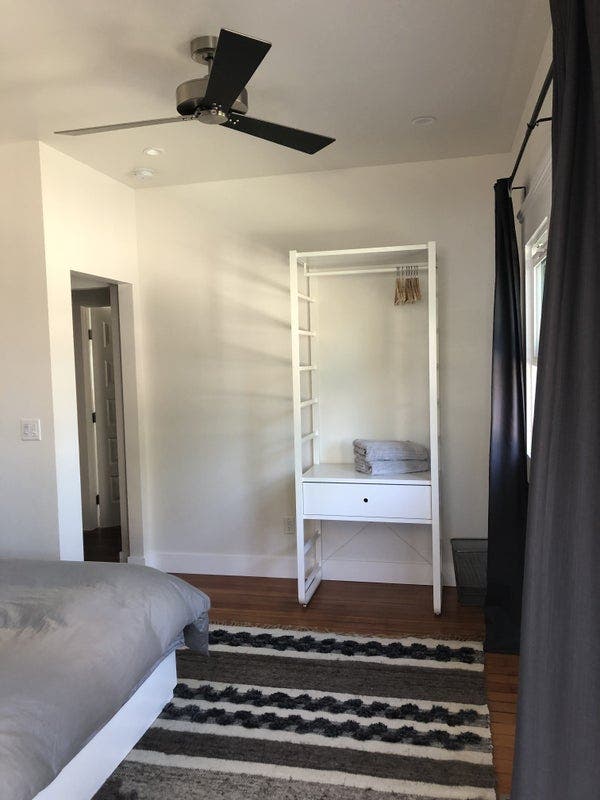 Rooms next to Flicks /Whole Foods