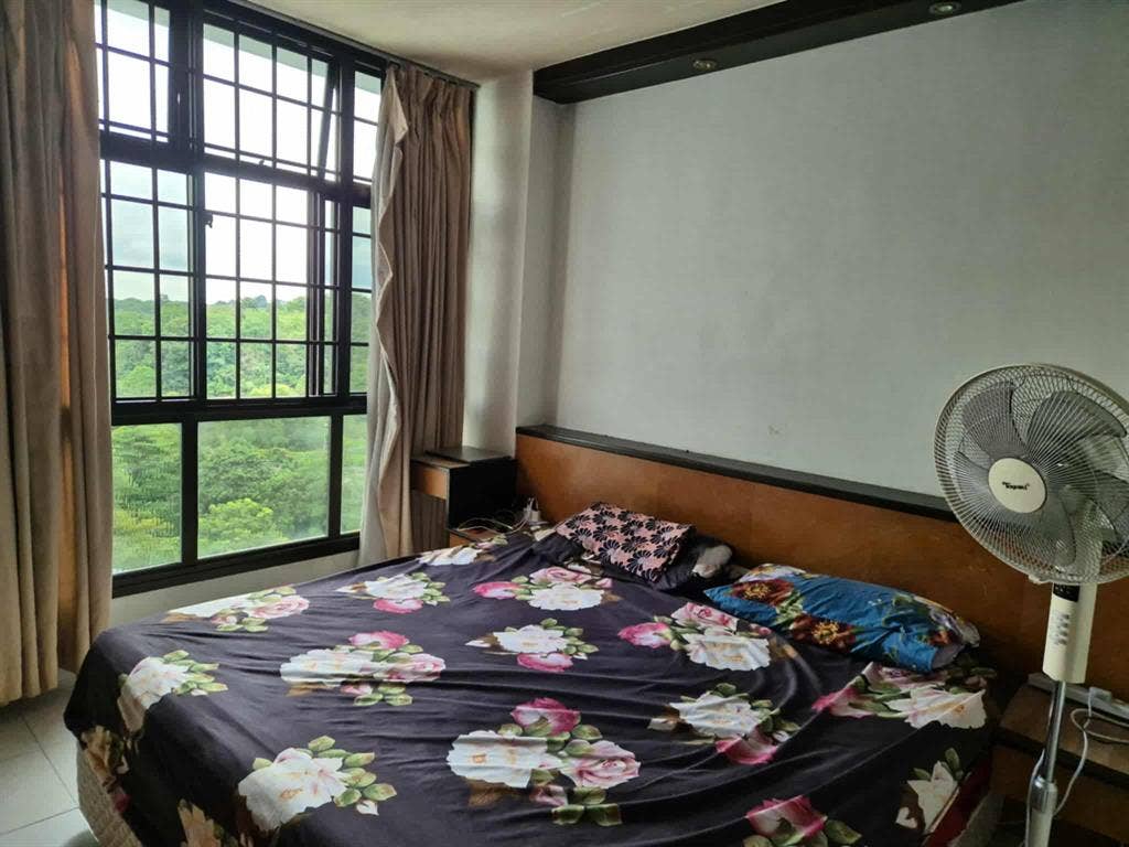 Master Bedroom For Rent