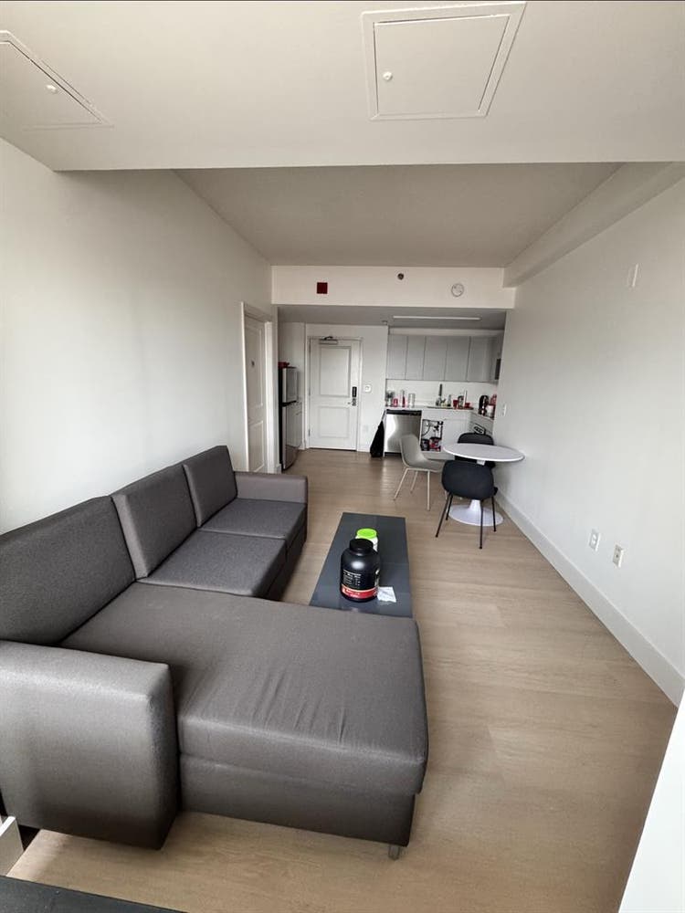 Sublease-University Centre(Newark)