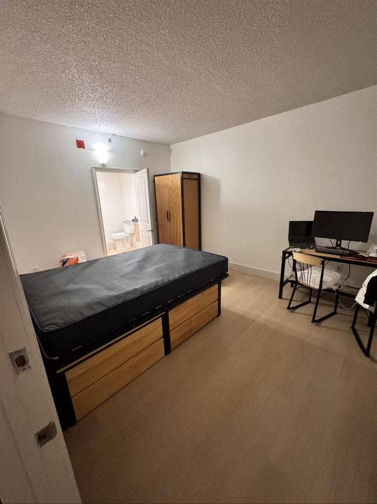 Sublease-University Centre(Newark)