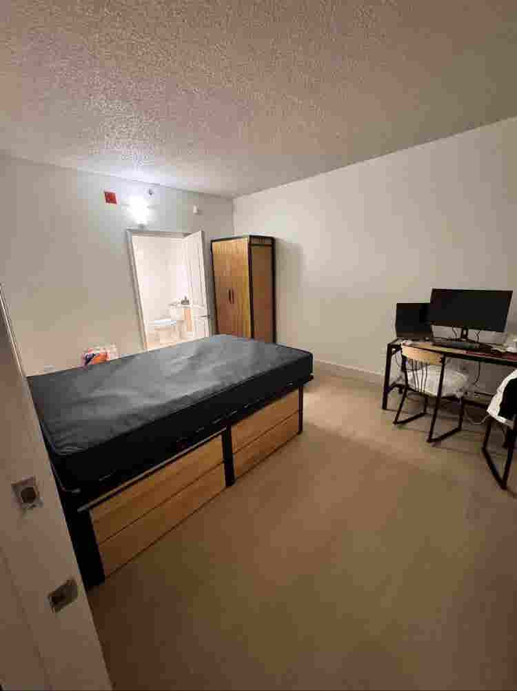 Sublease-University Centre(Newark)