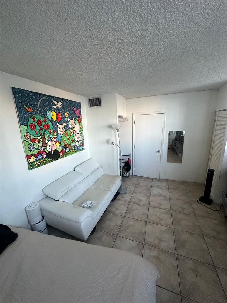Rent room in Brickell