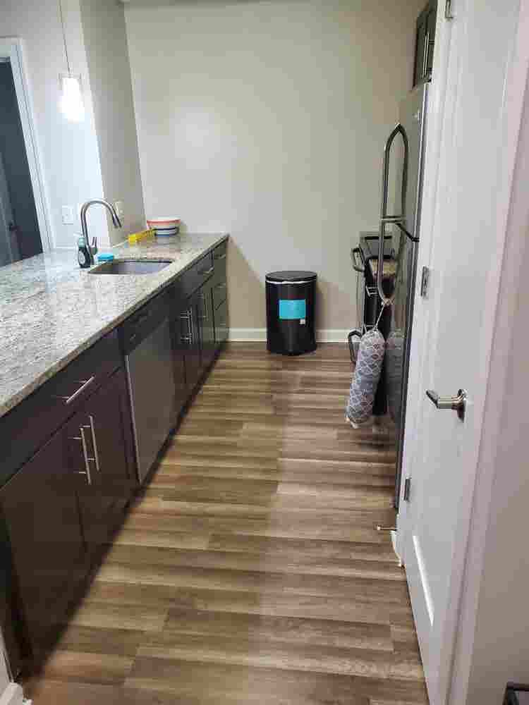 Spacious room w/ private bath