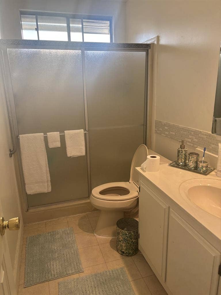 Looking for  plus female