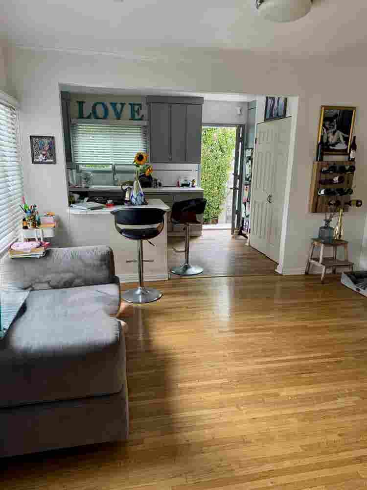 Room for rent in Venice home!