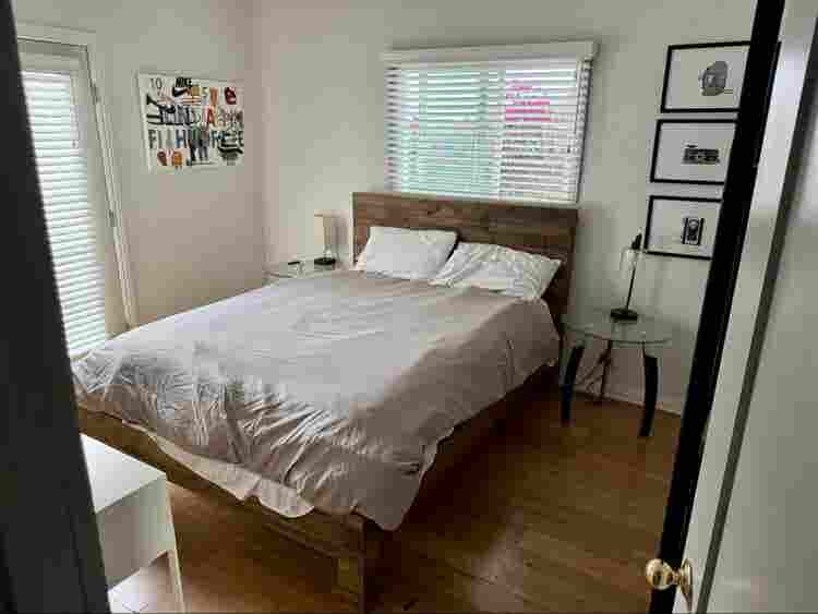 Room for rent in Venice home!