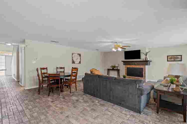 1 BR in Fort Worth