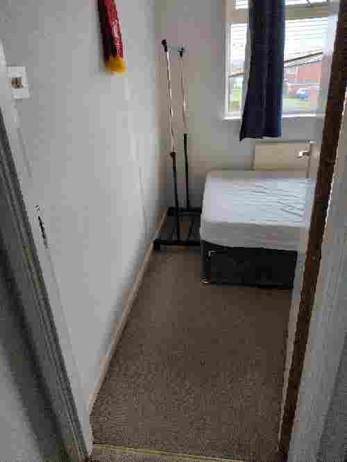 Single room available for rent