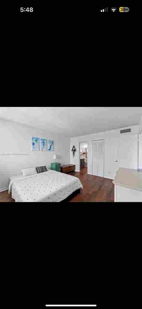 Need a girl roommate
