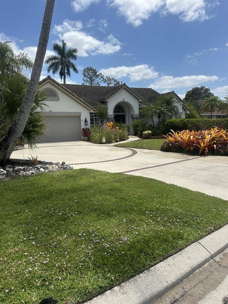 ROOM FOR RENT IN A BEAUTIFUL HOME